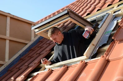 Pose de fenêtres de toit Velux à Surin